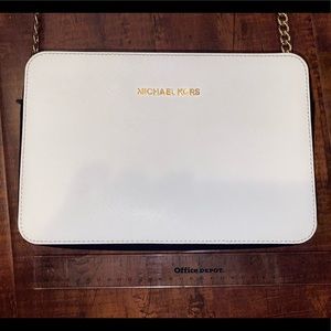 Michael Kors Jet Set Bag